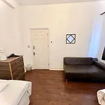 Canary Wharf Home Stay